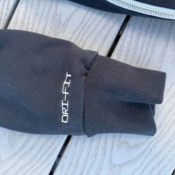 Sacramento Kings Nike Standard Issue Dri-Fit Crew Basketball Top Small Black - Picture 2 of 8